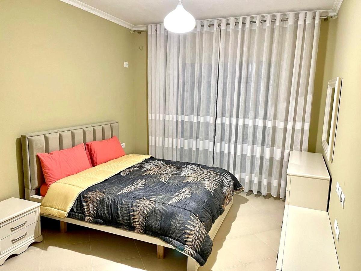 Отель Queen Isabella Premium Влёра Номер фото